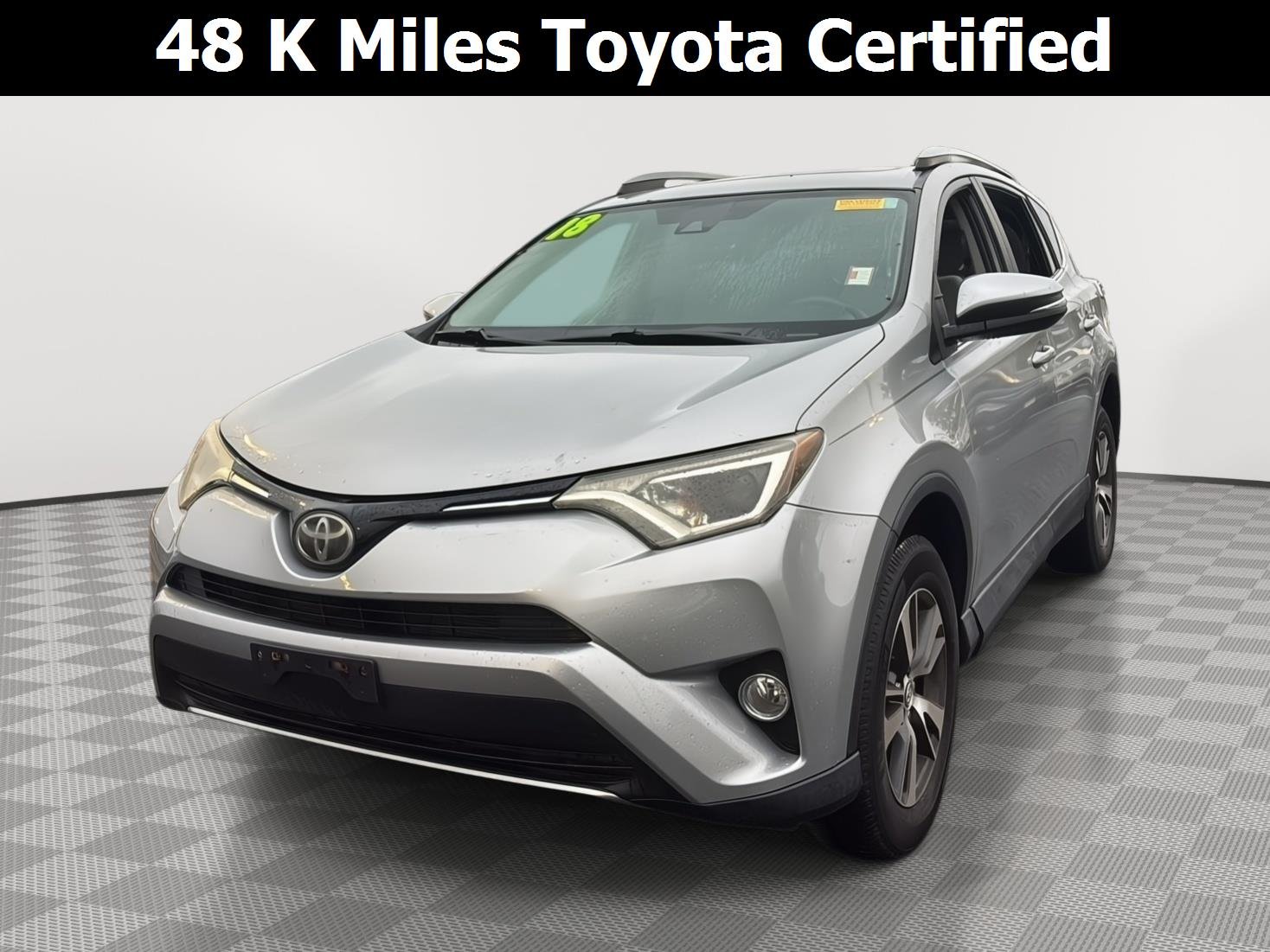 Used 2018 Silver Sky Metallic Toyota XLE image 1