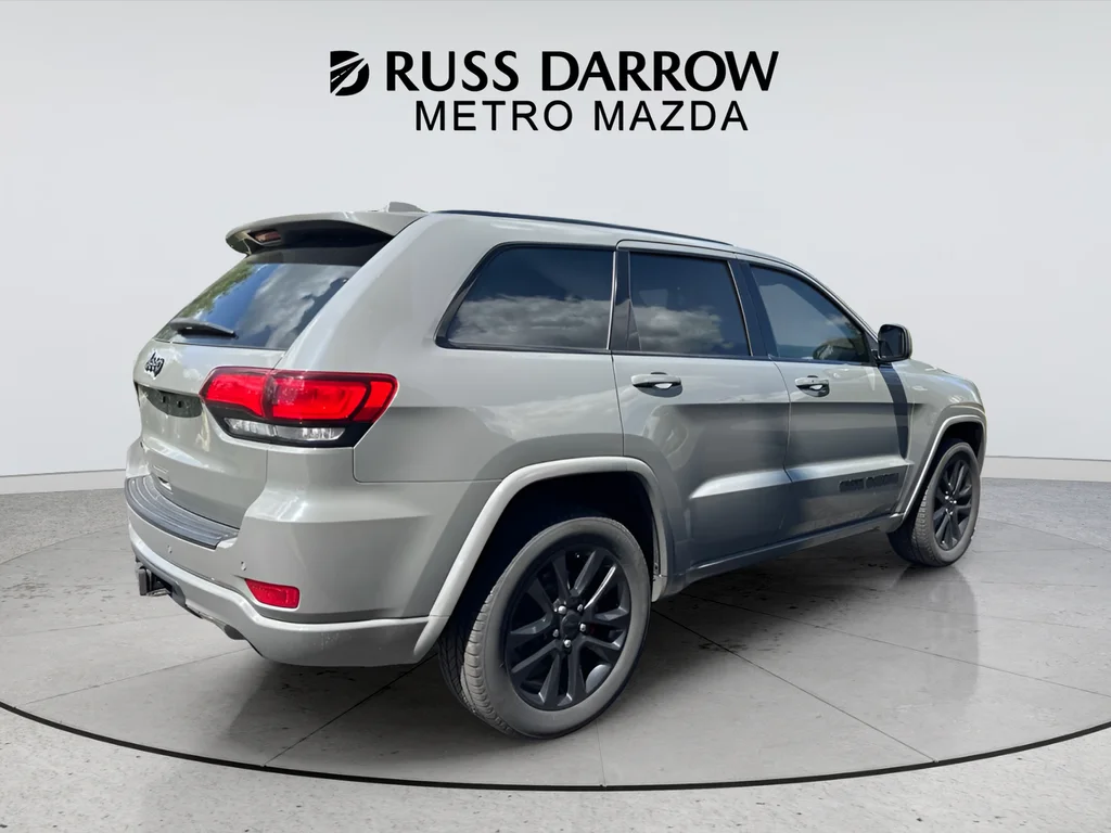 Used 2020 Gray Jeep Altitude image 5