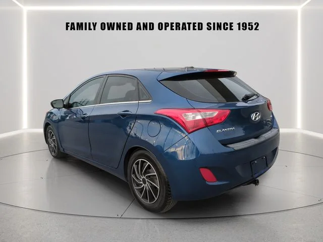 Used 2016 Blue Hyundai Base image 4