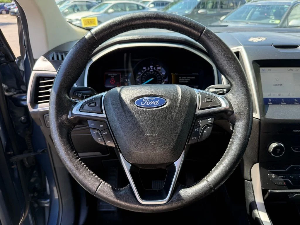 Used 2019 Blue Metallic Ford SEL image 14