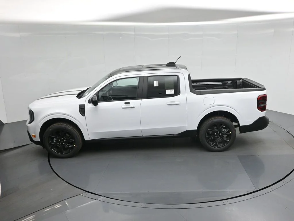New 2026 White Ford Lariat image 43