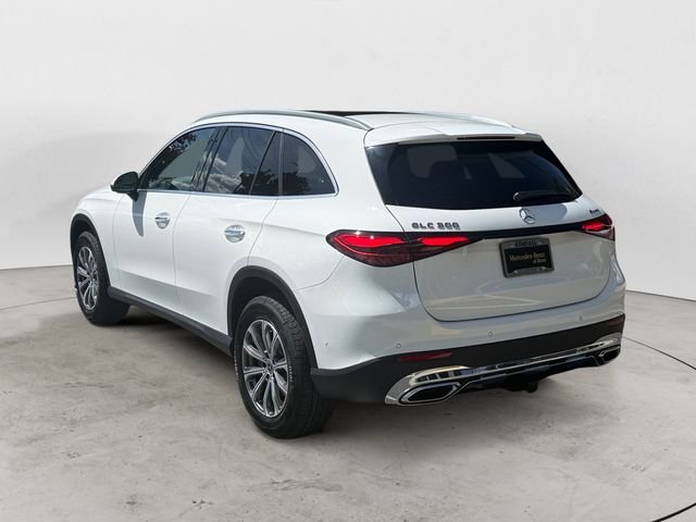 New 2026 Polar White Mercedes-Benz GLC 300 image 3