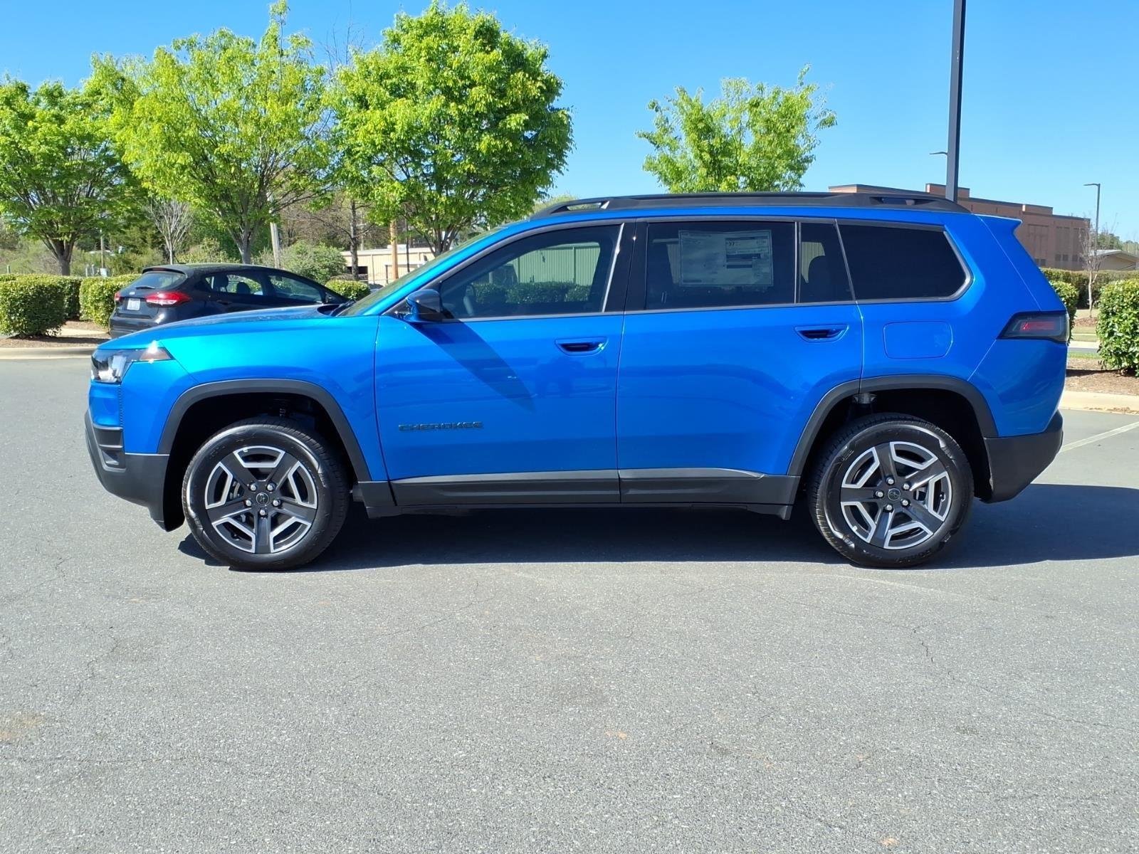 New 2026 Hydro Blue Pearl-Coat Exterior Paint Jeep  image 3