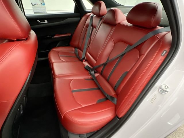 Used 2024 White Kia GT-Line image 11