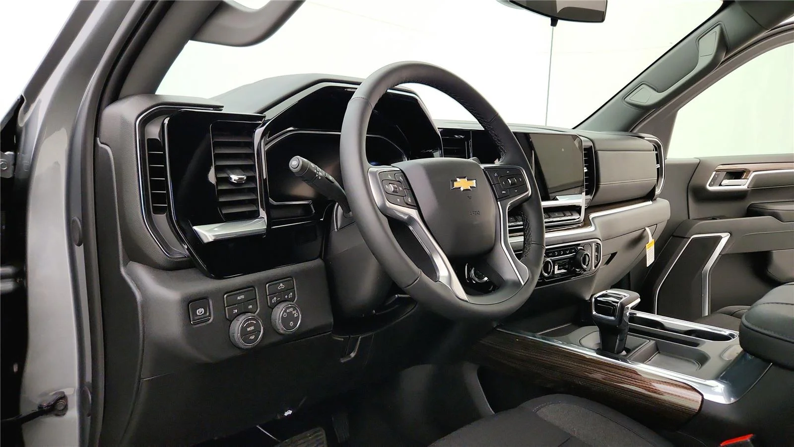 2026 Chevrolet Silverado 1500 LT - Photo 24
