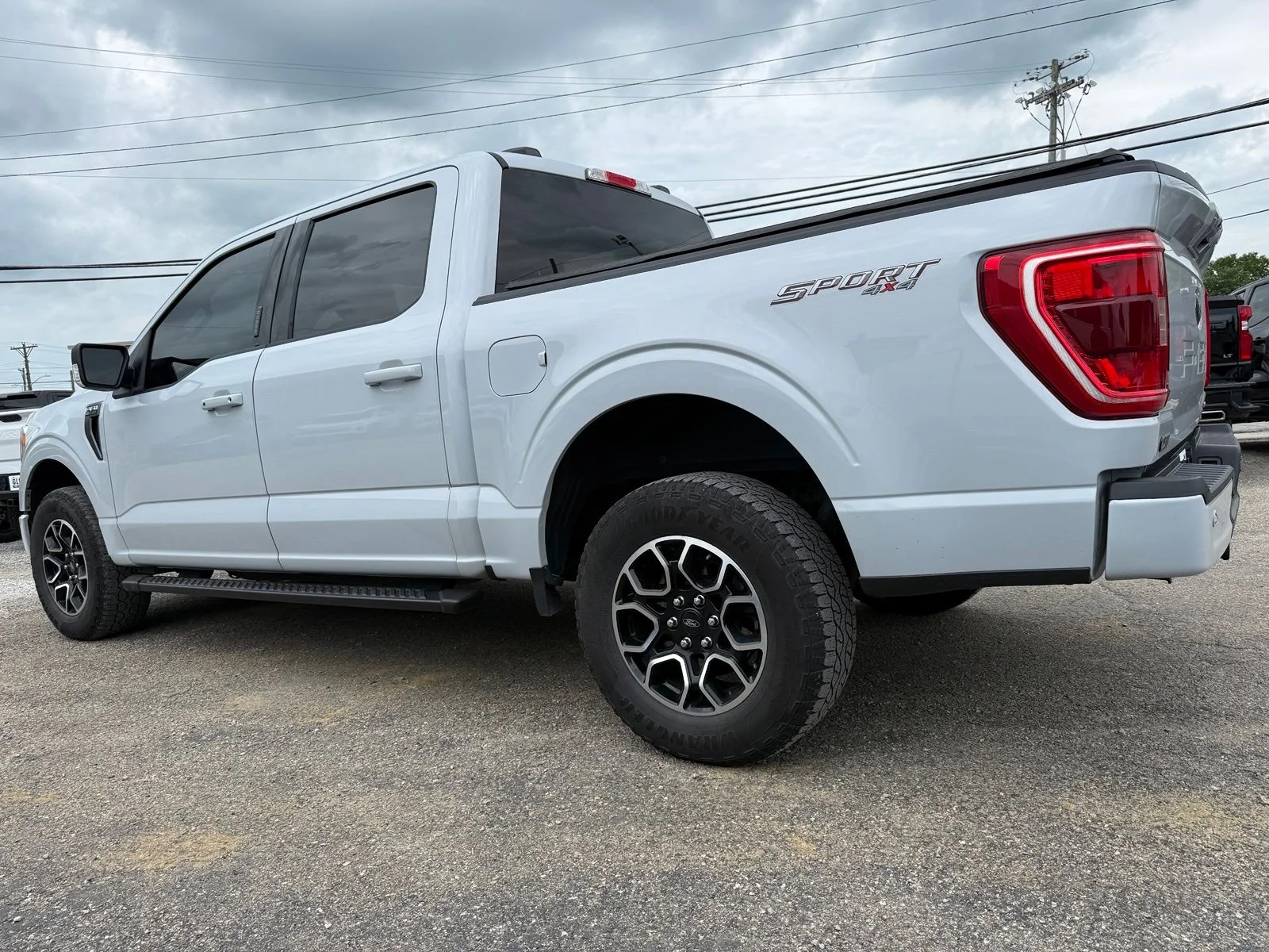 Used 2022 White Ford XLT image 4