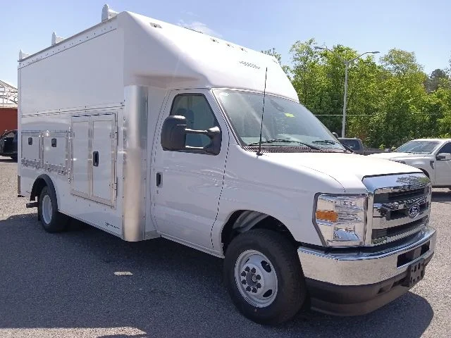 2026 Ford E-Series DRW E-350 Super Duty 158 in WB's photo