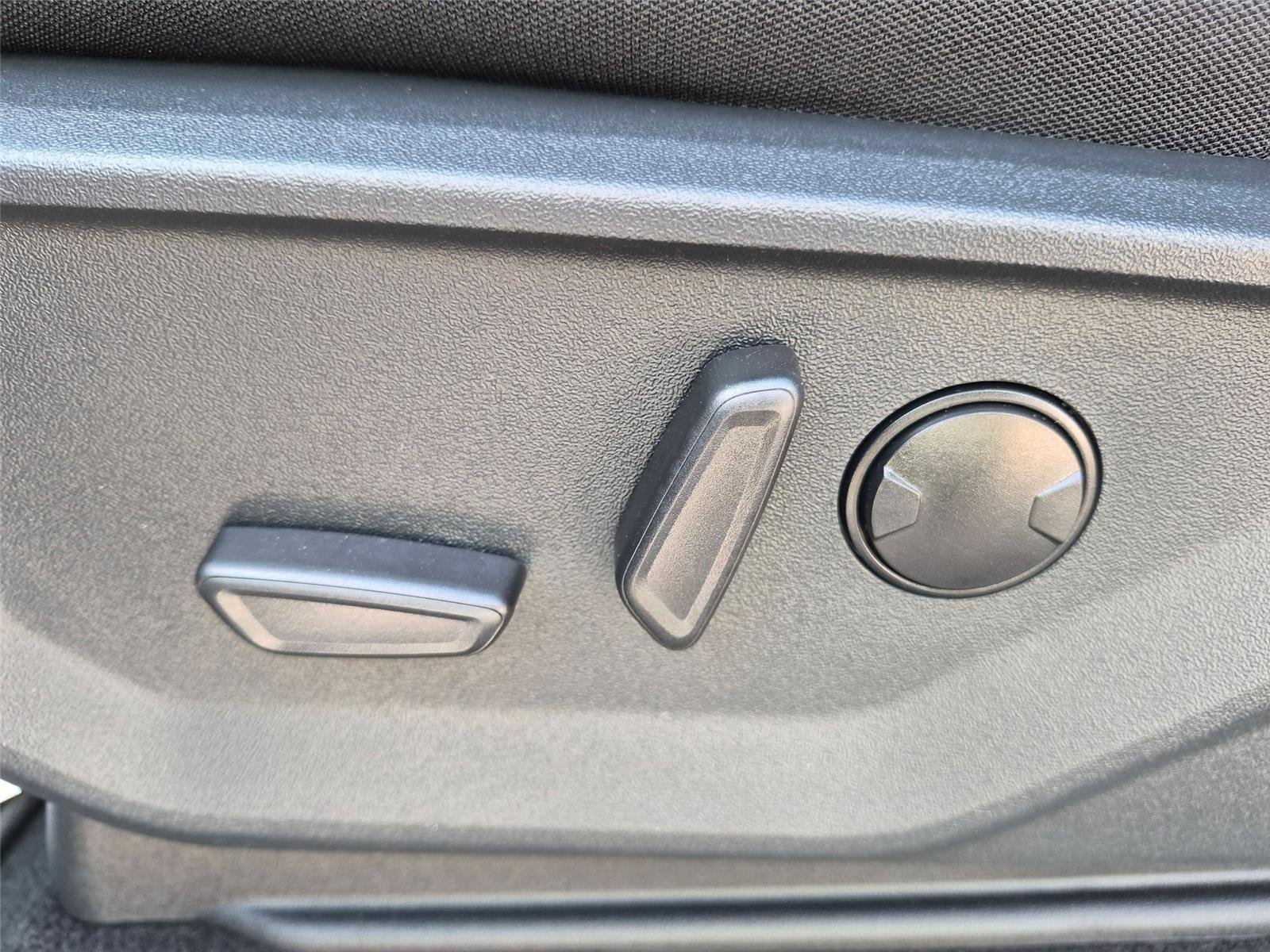 New 2026 Antimatter Blue Metallic Ford XLT image 14