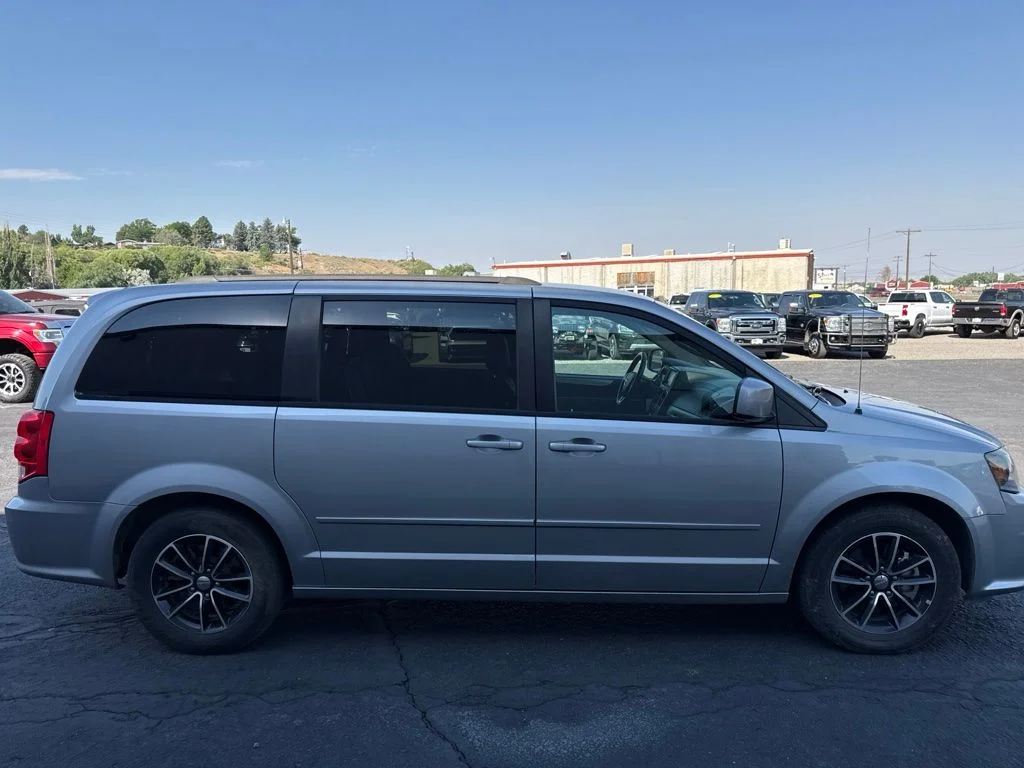 Used 2017 Dodge Grand Caravan GT with VIN 2C4RDGEG2HR562283 for sale in Delta, CO