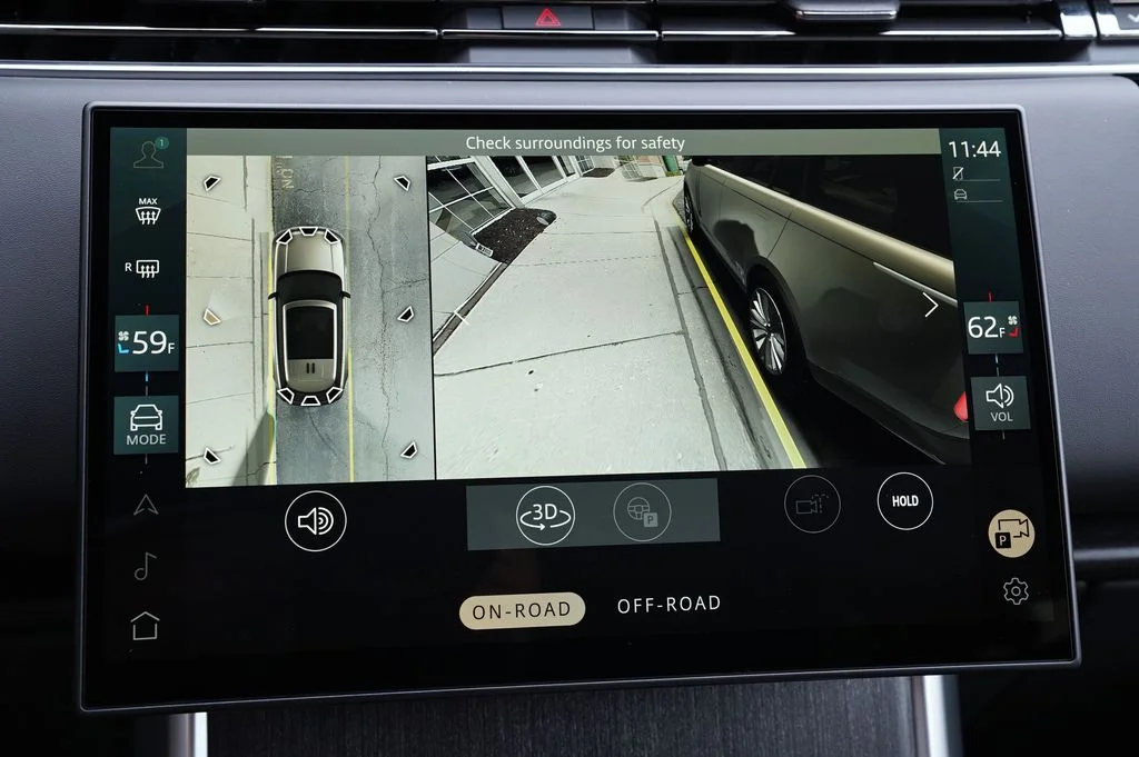 New 2026 British Racing Green Satin Land Rover SE image 28
