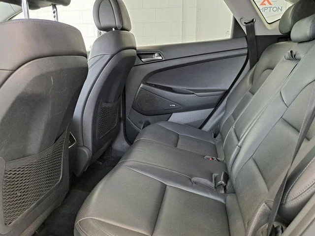 Used 2018 Silver Hyundai Limited image 27