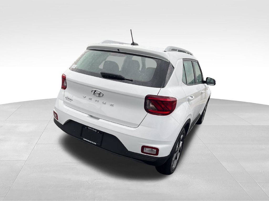 Used 2025 White Hyundai SEL image 5