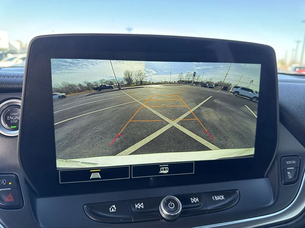 Used 2023 White Chevrolet LT image 17