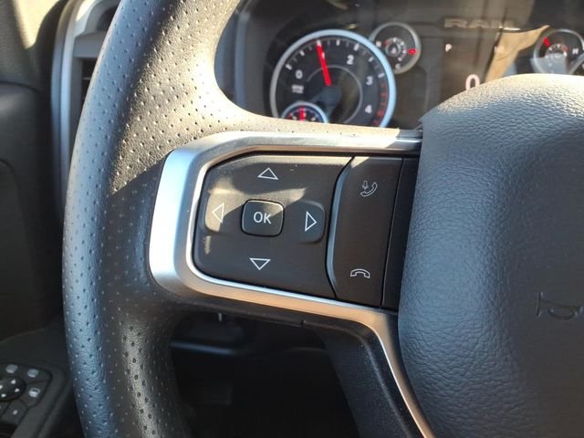 New 2026 Diamond Black Crystal Pearl-Coat Exterior Paint RAM Tradesman image 19
