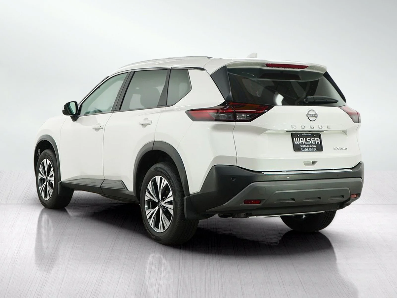 Used 2023 Pearl White Tricoat Nissan SV image 3
