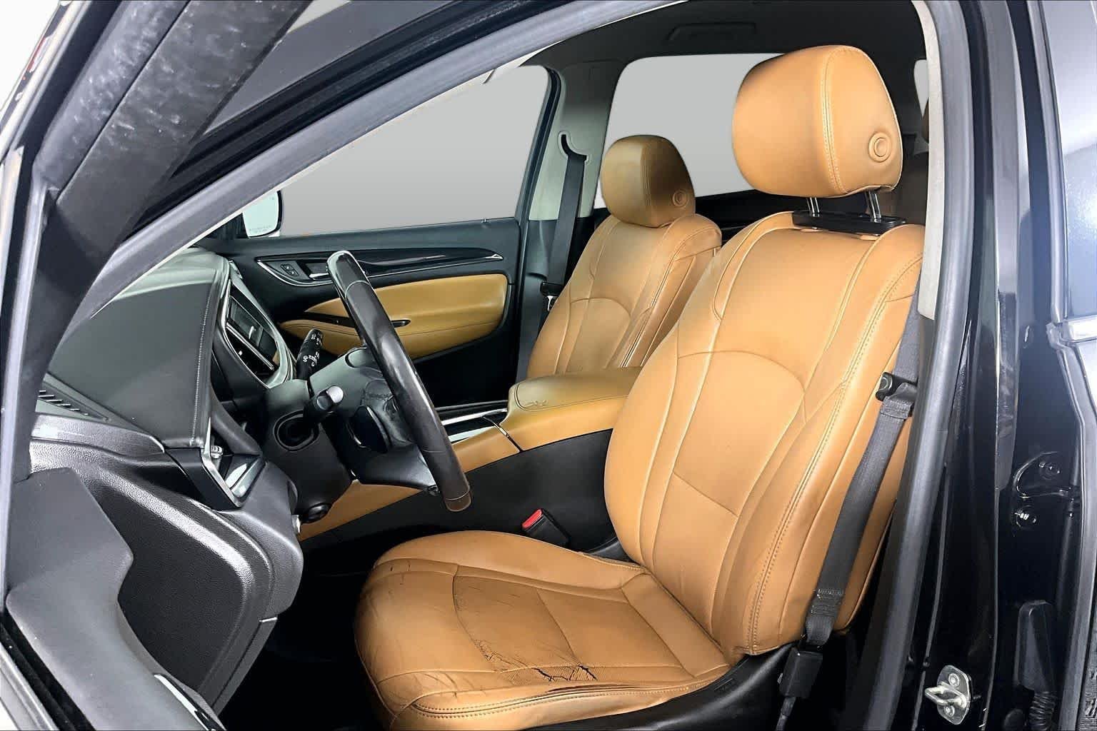 Used 2018 Ebony Twilight Metallic Buick Premium image 8