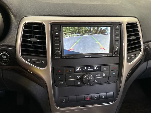 Used 2011 Blackberry Pearlcoat Jeep Laredo image 24
