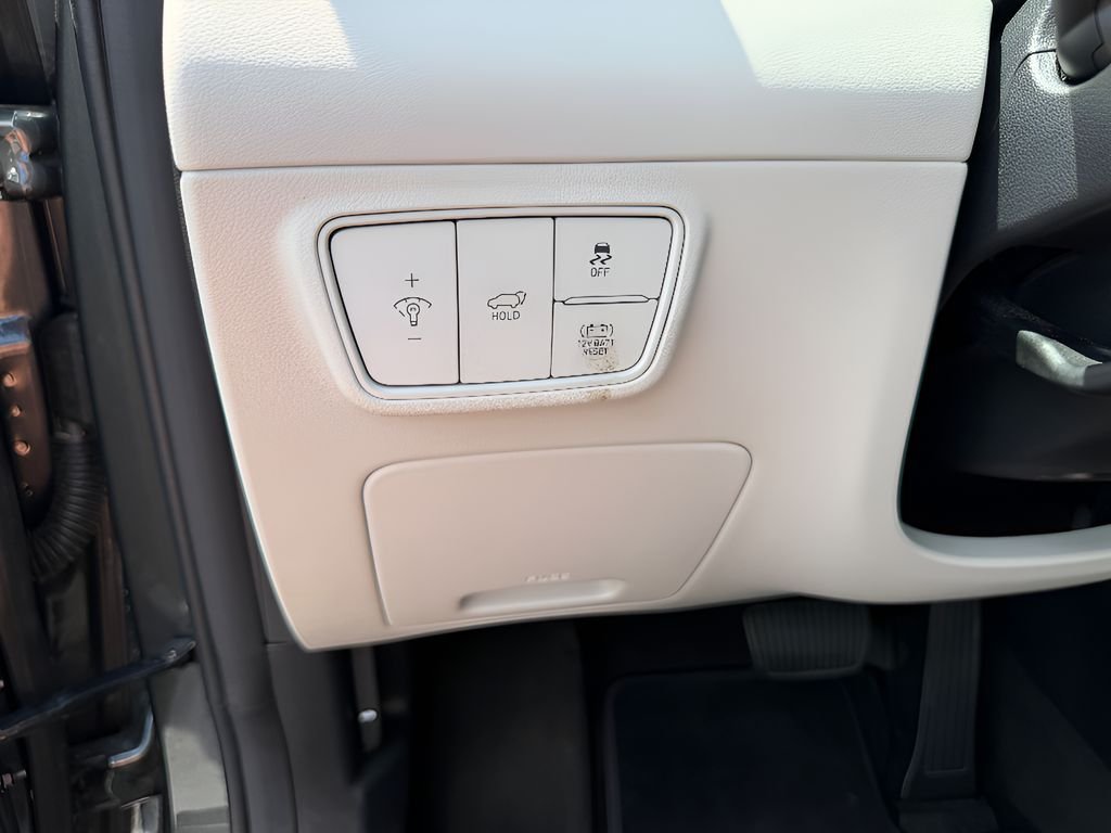 Certified Used 2024 Amazon Gray Hyundai Limited image 23