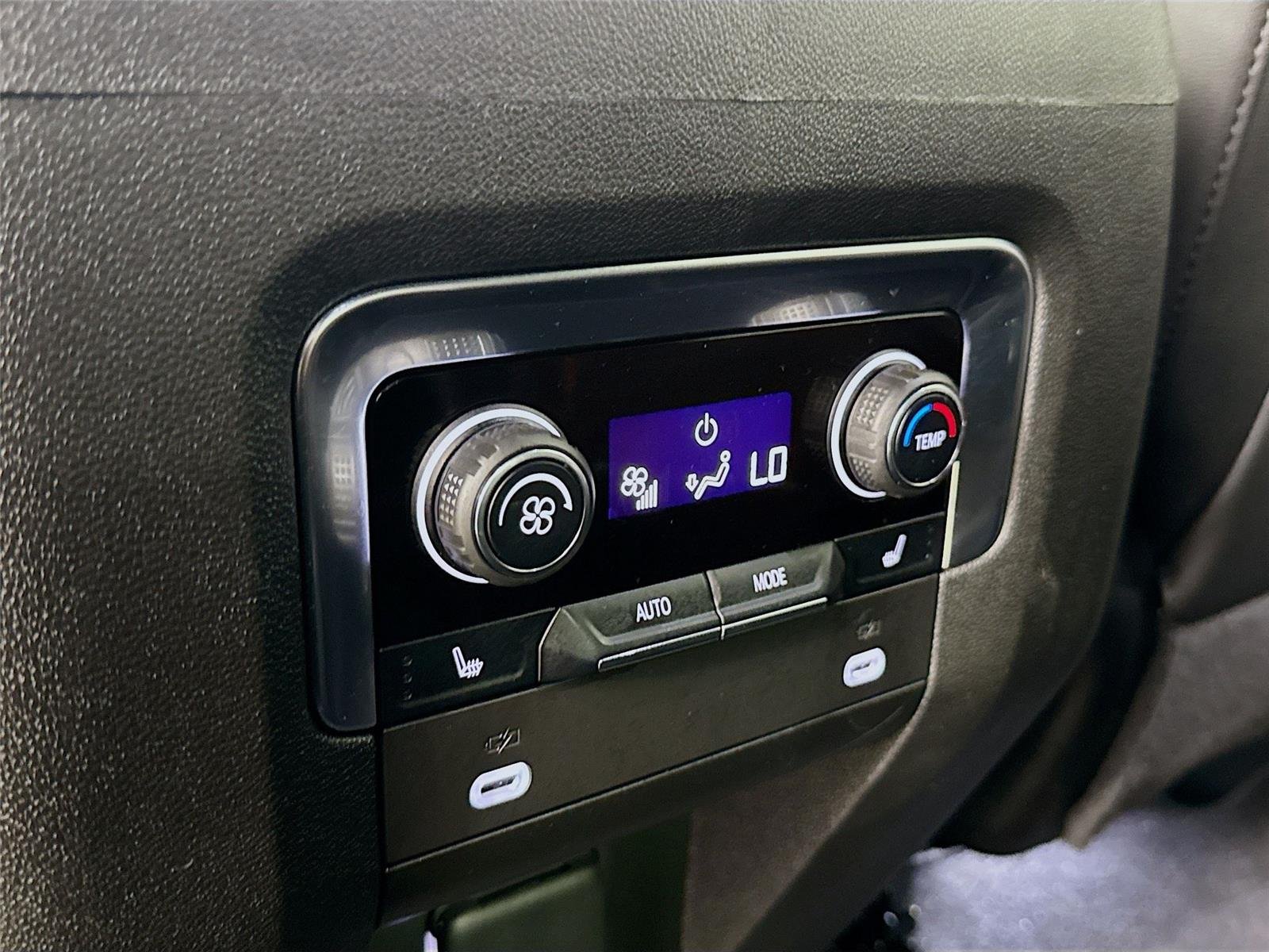 Used 2024 Summit White Chevrolet RST image 28