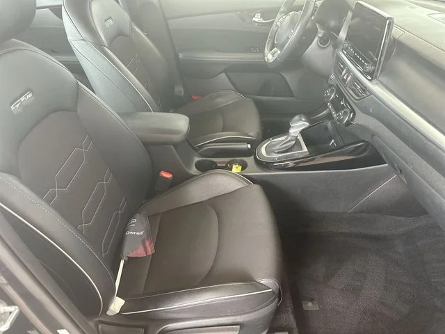 Used 2022 Gray Kia GT-Line image 27