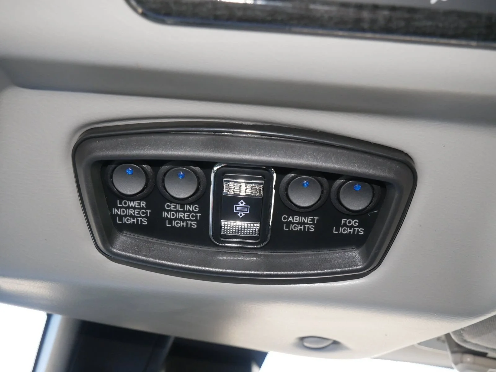 Used 2025 Onyx Black GMC Work Van image 42