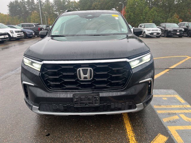 Used 2024 Crystal Black Pearl Honda Touring image 8