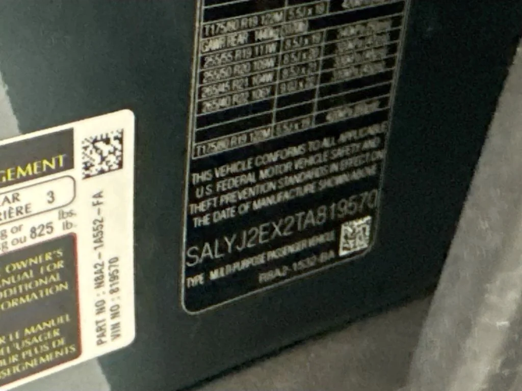 Certified Used 2026 Green Land Rover S image 33