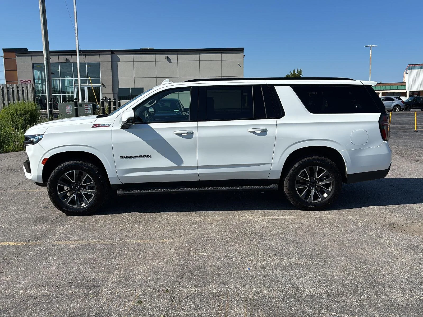 Used 2024 Summit White Chevrolet Z71 image 4