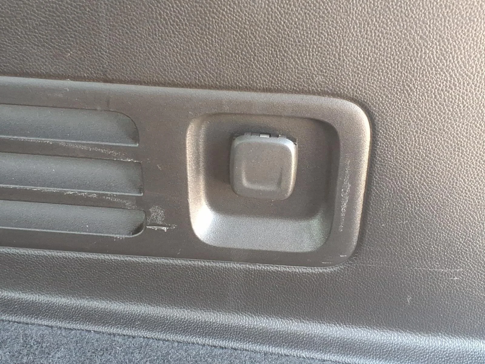 Used 2023 Silver Sage Metallic Chevrolet LT Cloth image 33