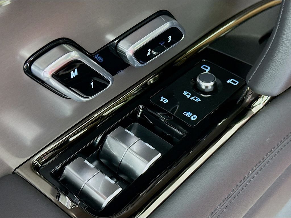 New 2025 Firenze Red Land Rover Dynamic SE image 16