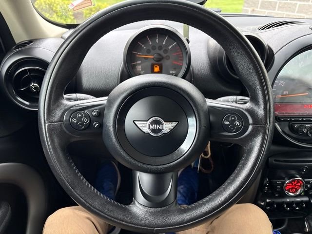 Used 2015 White MINI Base image 16