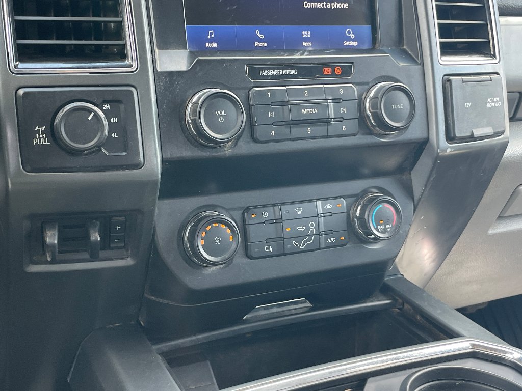 Used 2022 Iconic Silver Metallic Ford XLT image 10