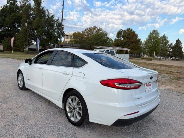 Used 2019 Oxford White Ford SE image 9