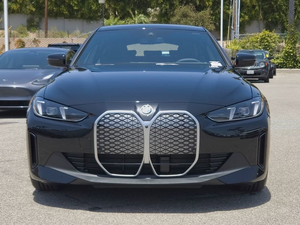 New 2026 Black Sapphire Metallic BMW eDrive40 image 3