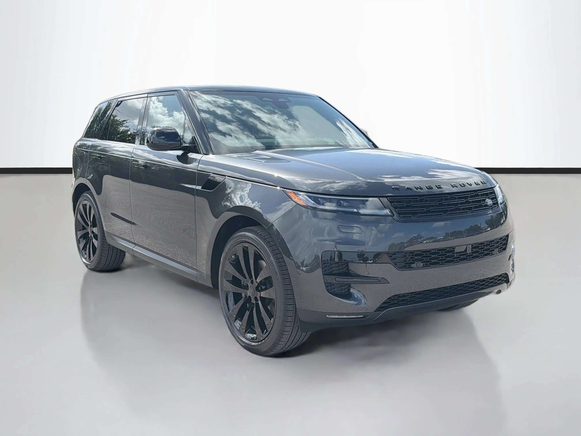 New 2026 Carpathian Grey Land Rover SE image 7