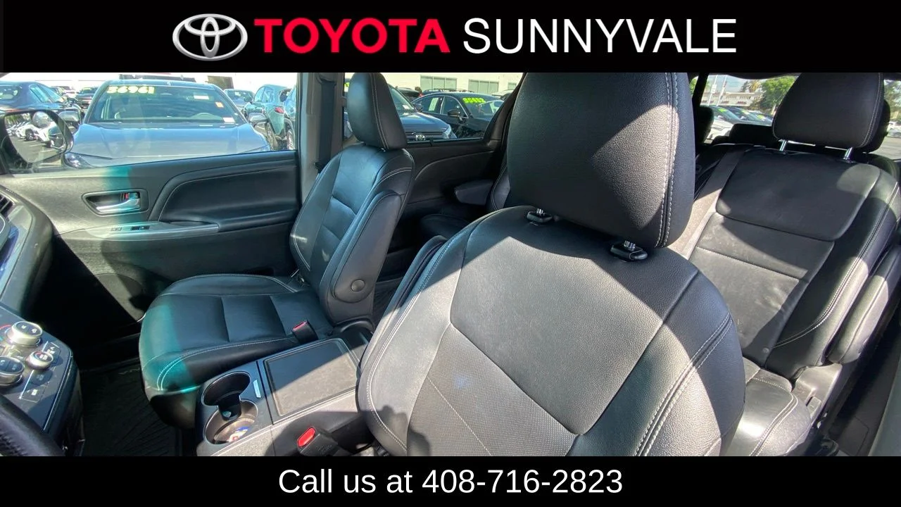 Used 2017 Red Toyota SE image 4