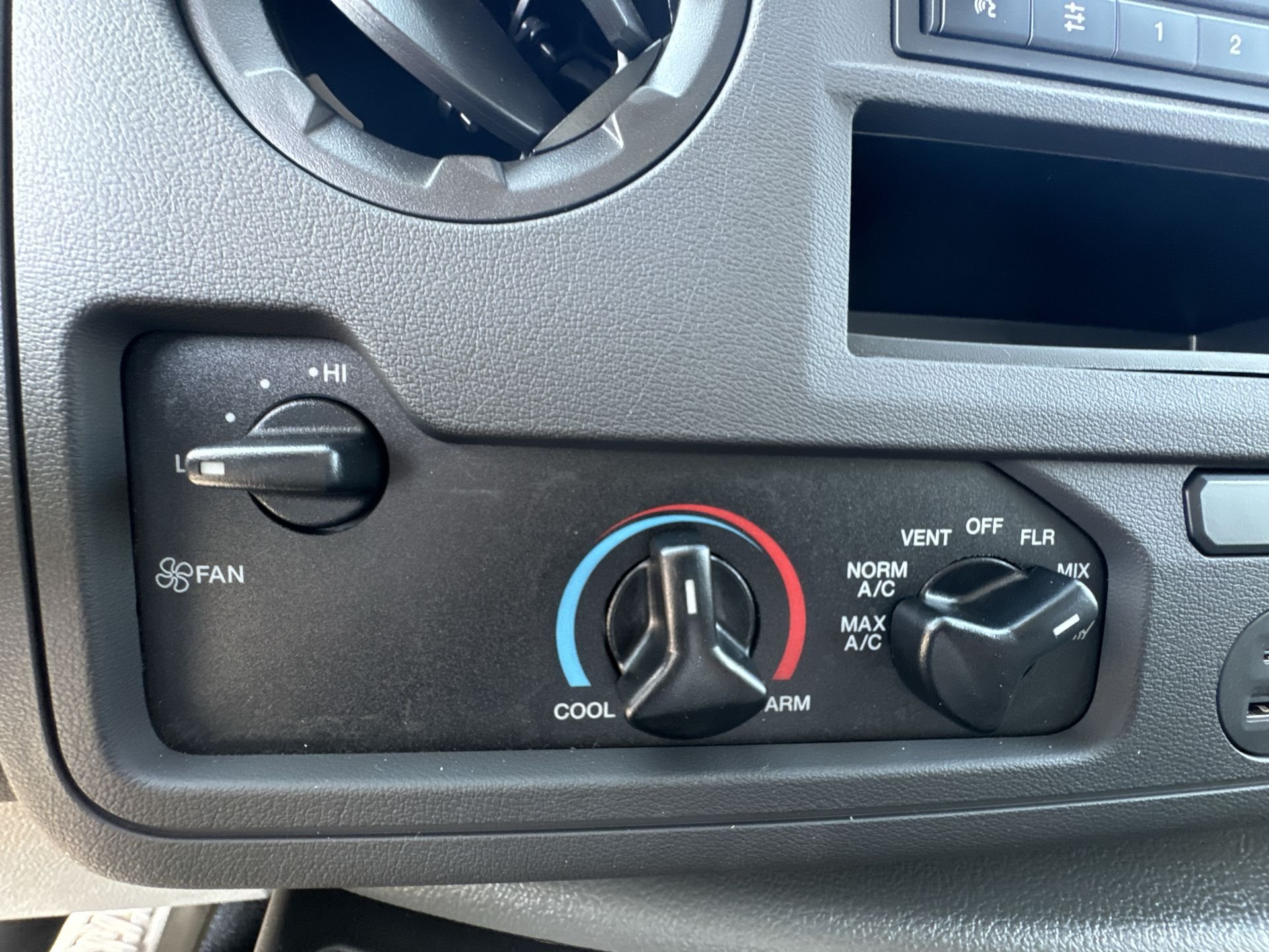 2026 Ford E-Series Cutaway Base - Photo 11