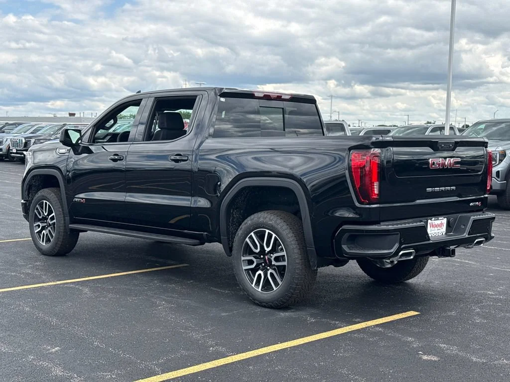 2026 GMC Sierra 1500 AT4 - Photo 10