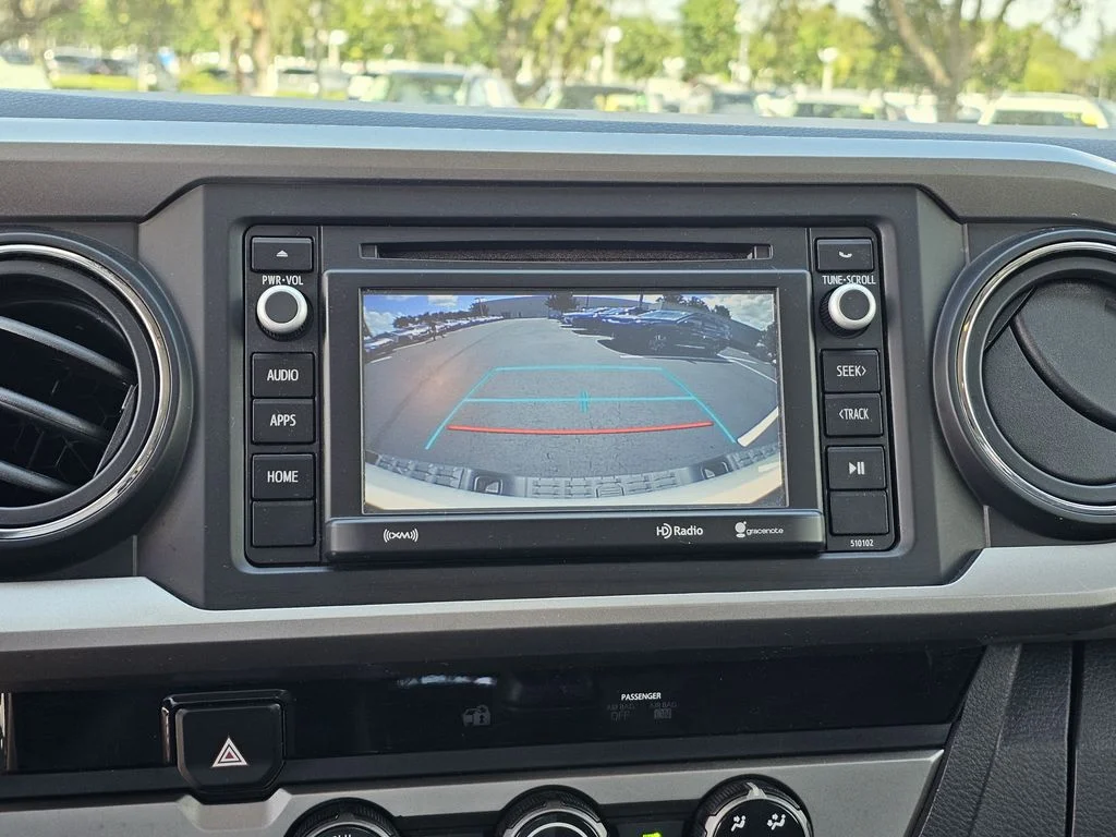 Used 2017 White Toyota SR5 image 17