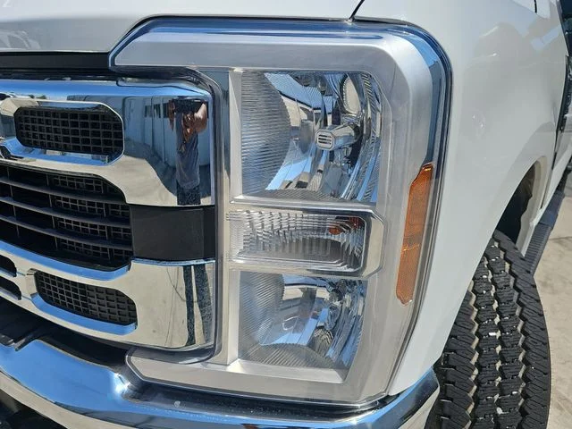 Used 2025 White Ford XLT image 28