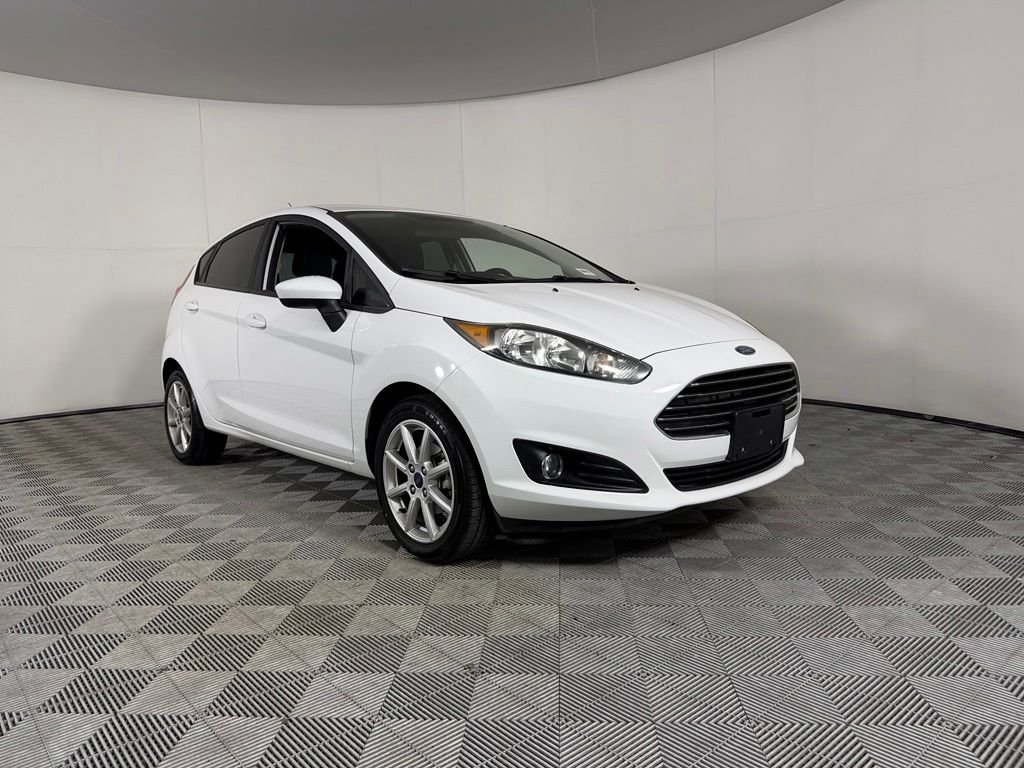 Used 2019 White Ford SE image 3