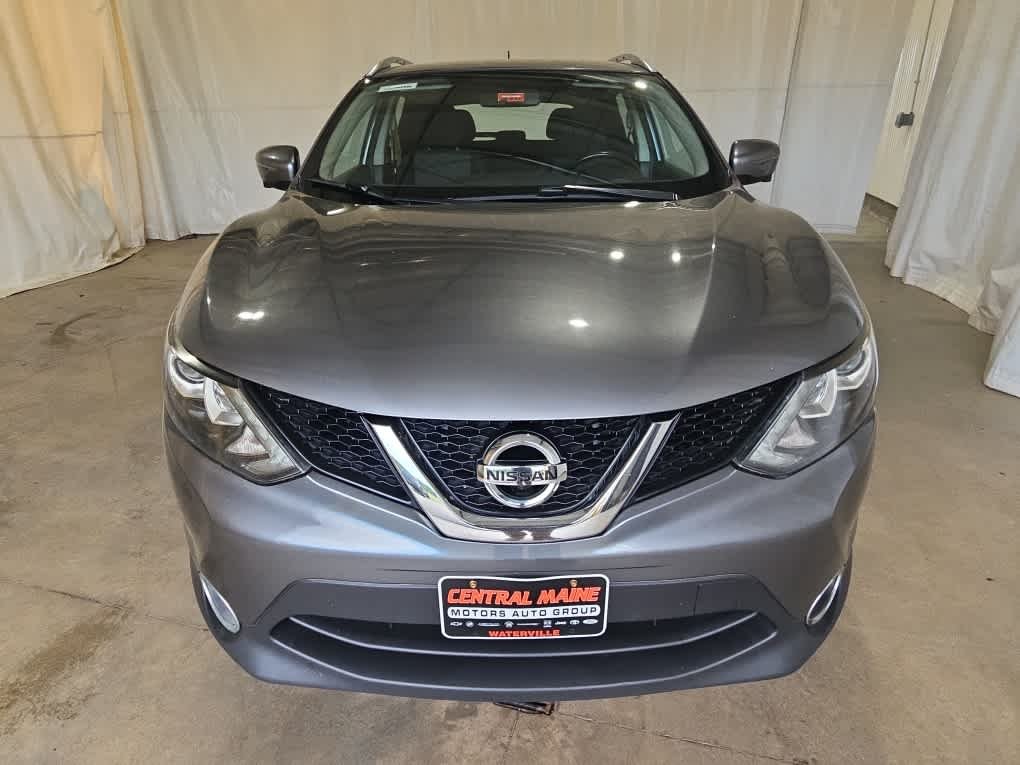 Used 2017 Gun Metallic Nissan SV image 4