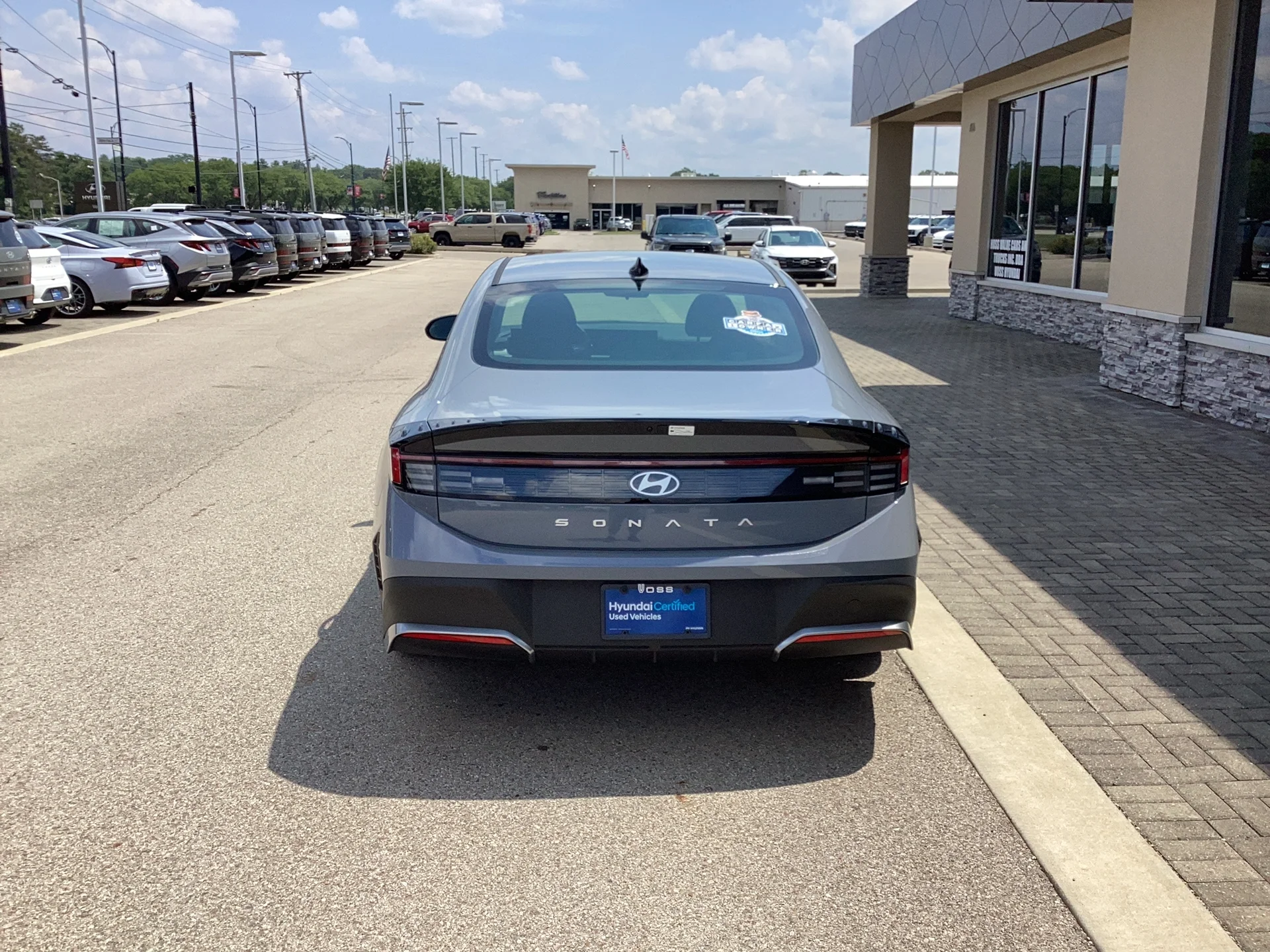 Certified Used 2026 Transmission Blue Pearl Hyundai SE image 5