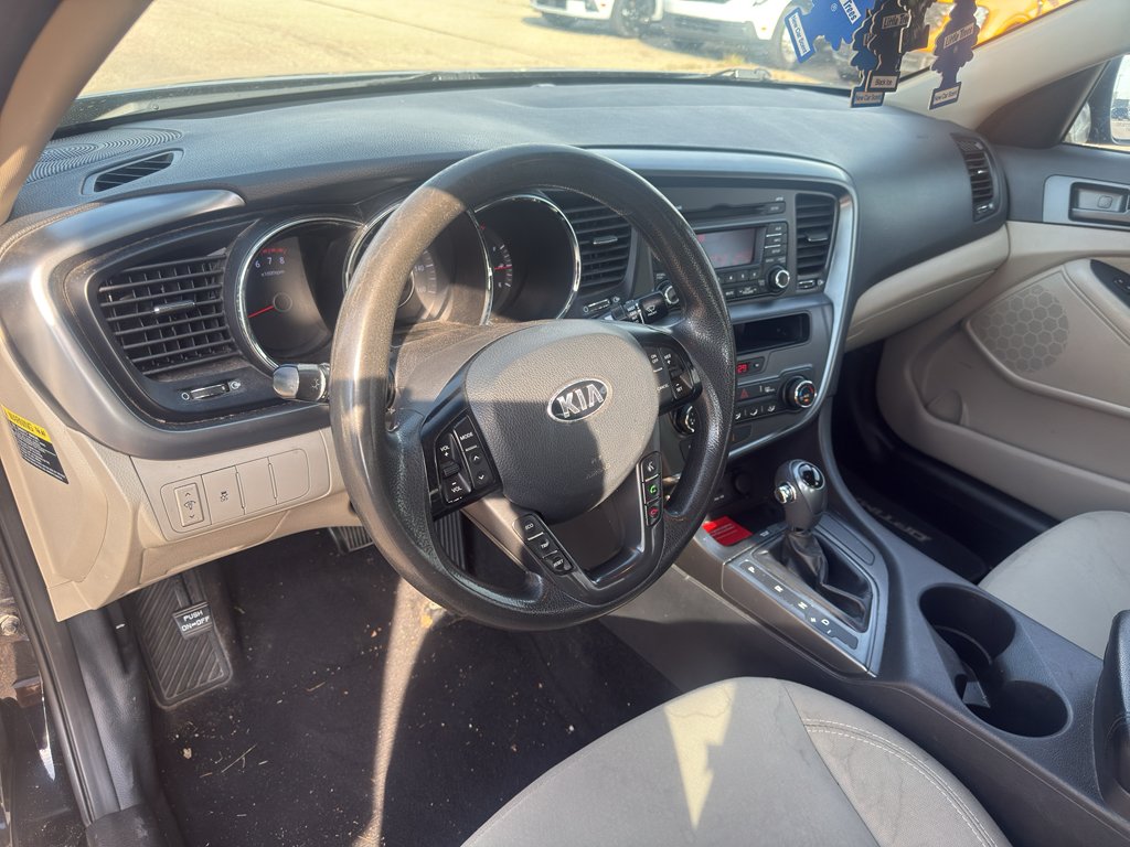 Used 2013 Ebony Black Kia LX image 10