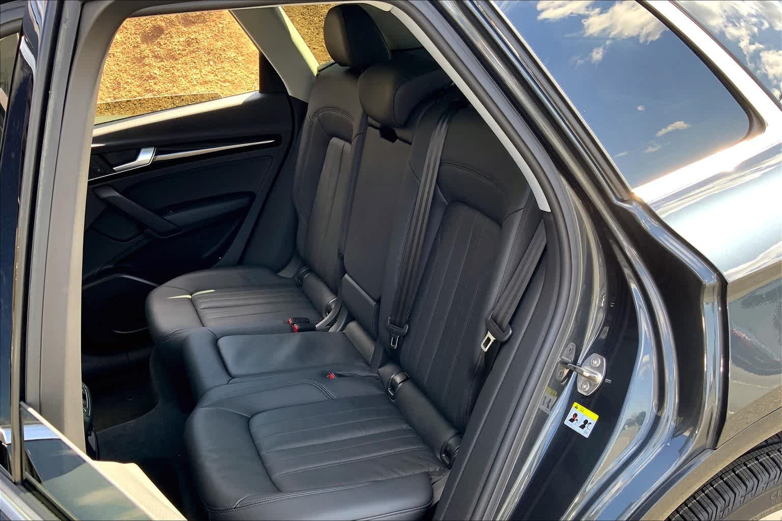 Used 2018 Manhattan Gray Metallic Audi Tech Premium Plus image 21