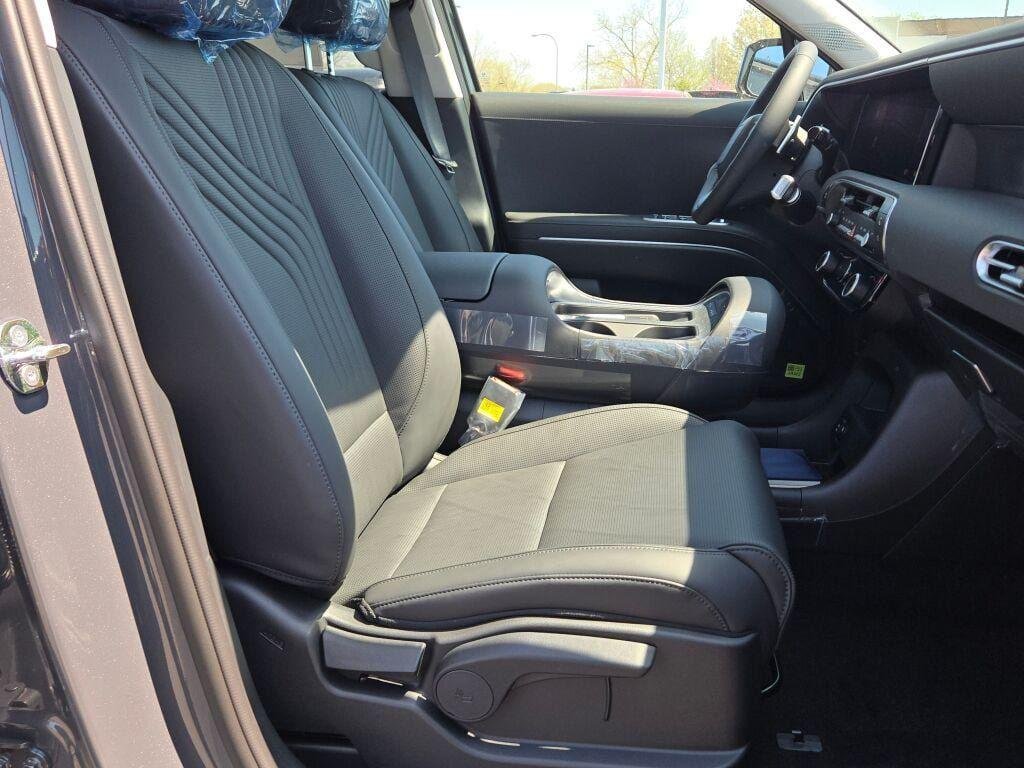 New 2026 Gray Hyundai SEL AWD image 7
