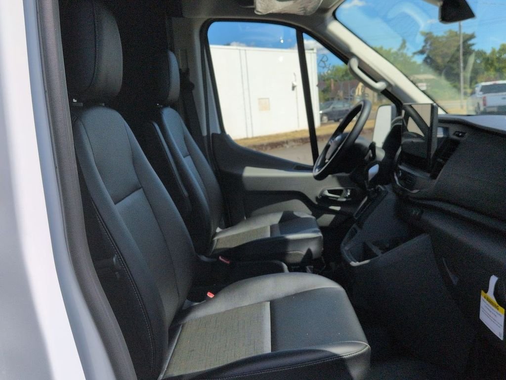 New 2026 White Ford Base image 28