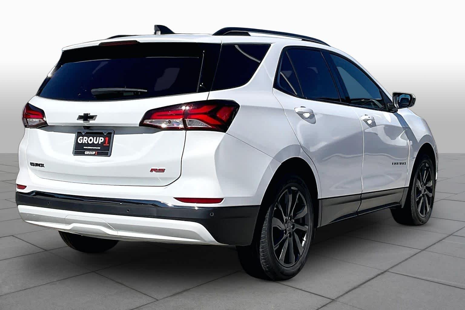 Used 2023 Summit White Chevrolet RS image 13