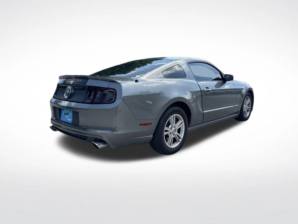 Used 2013 Sterling Gray Metallic Ford V6 image 5