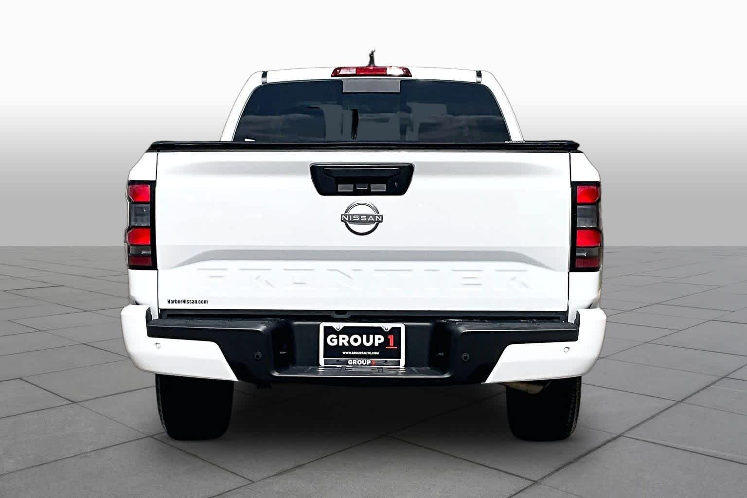 Certified Pre-Owned 2025 Nissan Frontier SV